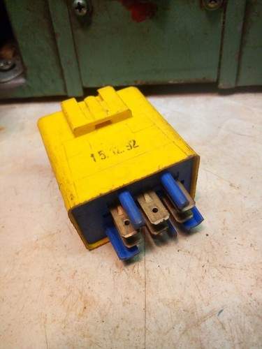 Volvo pin yellow rear - volvo,