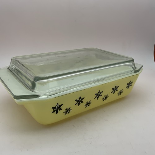 Vintage pyrex gaiety snowflake - pyrex,