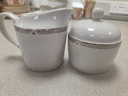 Royal doulton platinum milk - royal,