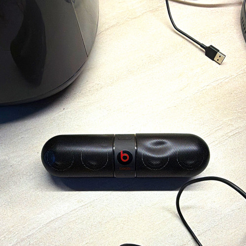 Beats pill portable bluetooth - pill,