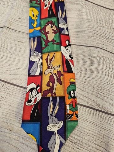 Vintage looney tunes neck - vintage,