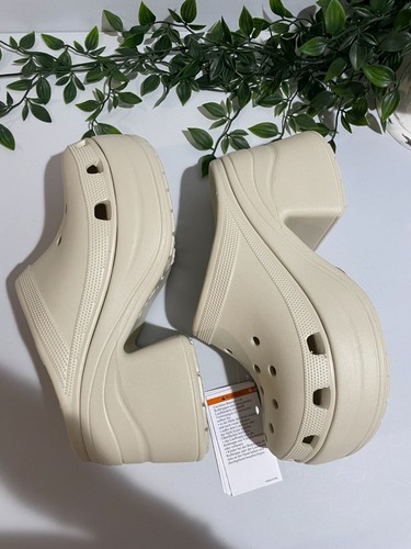 Nwt crocs siren clog - nwt,