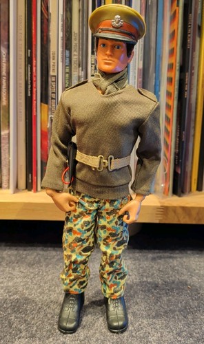 Vintage action man brown hair - man,