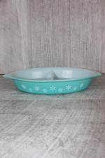 Vintage Pyrex Gaiety Snowflake