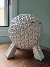 Disney Parks Epcot  Spaceship