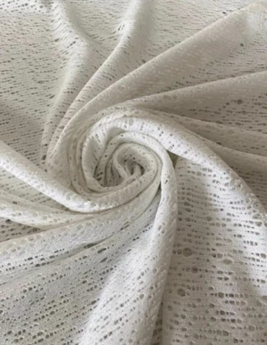 Metres white textured lace - 3,