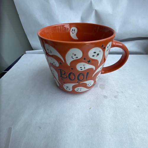 Max mug with ghost detail - t, k