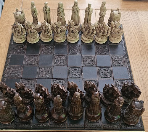 Elizabethan brown ivory - elizabethan, chess