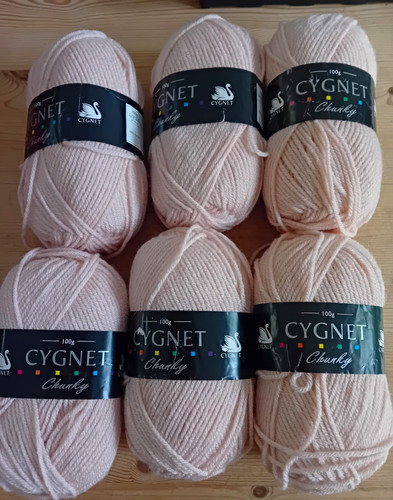 Cygnet chunky yarn - 6,