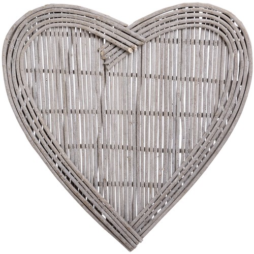 Medium heart wicker wall art - medium,