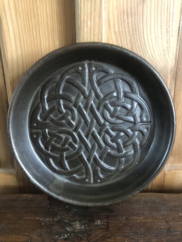 Tyn llan pottery dish celtic - tyn,