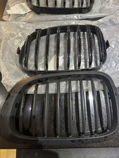 BMW E46 Black Kidney Grills  Fits Pre Facelift