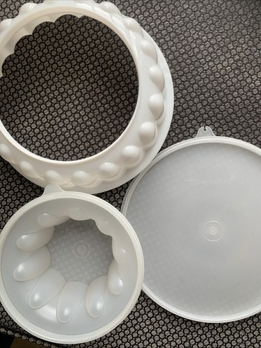 Vintage tupperware jelly ring - tupperware,
