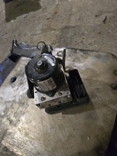 8V512C405AC FORD FIESTA ABS