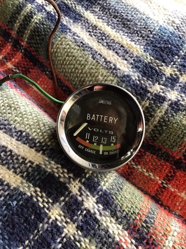Smiths battery gauge - smiths, (volts)