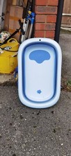 Extensive baby bath tub with stand safe and sound 