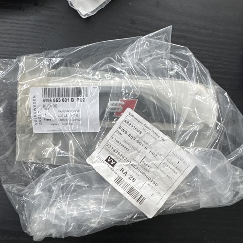 Genuine new audi - new, left