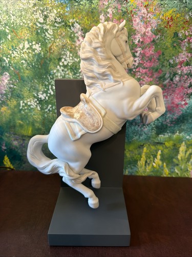 Lladro courbette handmade - lladro,
