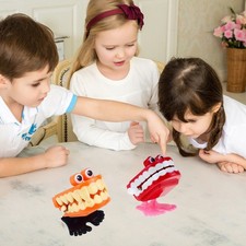 Mini Wind up Chattering Teeth