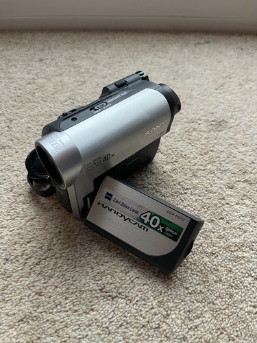 Sony dcr hc37e minidv - minidv, handycam
