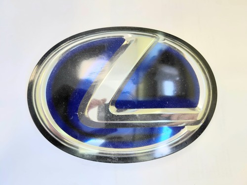 Front radiator grille emblem - front,