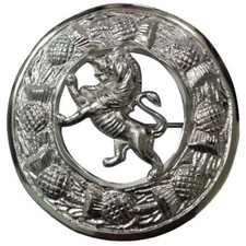 KILT FLY PLAID BROOCH LION