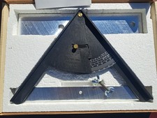 Exact Cuts Adjustable Square