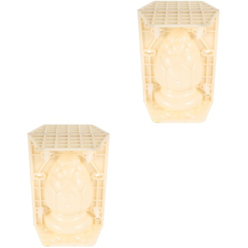Pack cement molds for - pack,