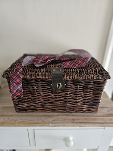 Wicker picnic hamper - wicker,