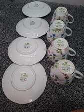 Queens Country  Meadow 4 cups & saucers