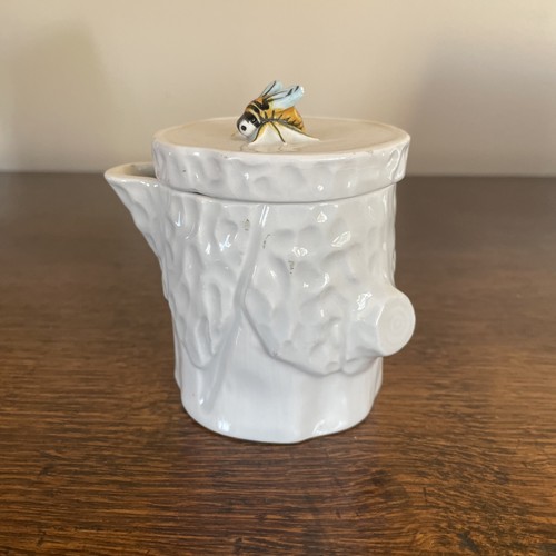Vintage pouring honey pot - pouring, with