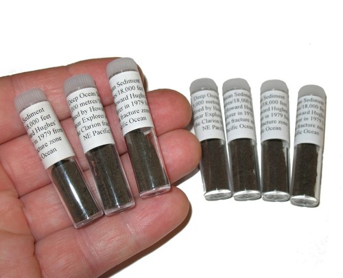 Deep ocean manganese - ocean,