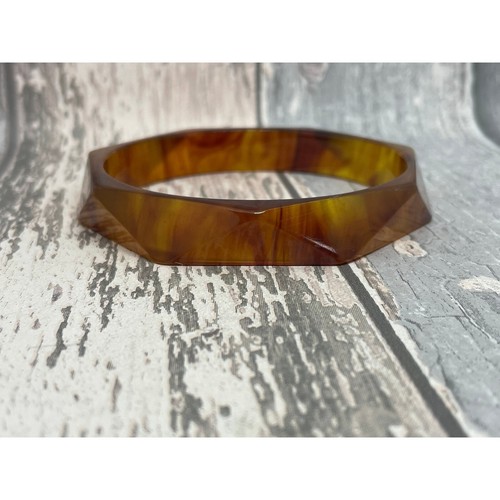 Faceted iced tea - , bakelite