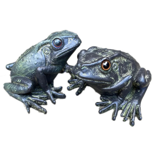 2pc green resin frog statues - green,