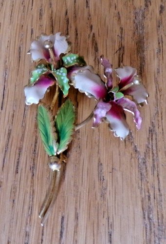 Vintage 40s cold enamel orchid - 40s,