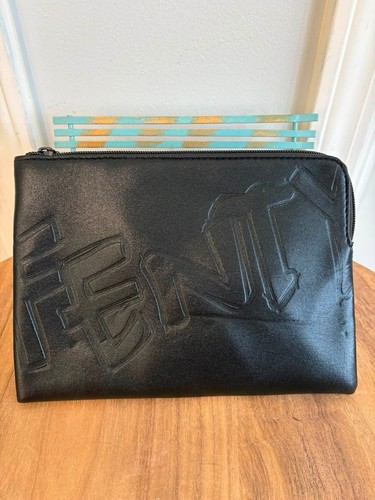 New fenty rhianna black - by,
