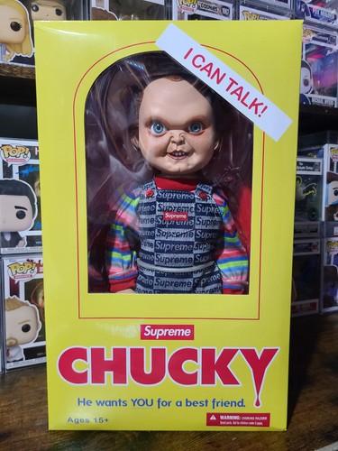 Supreme chucky doll mezco - chucky,