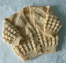 New Hand Knitted Unisex  Baby Peach Spot  Patterned Cardigan 3 -6 months approx