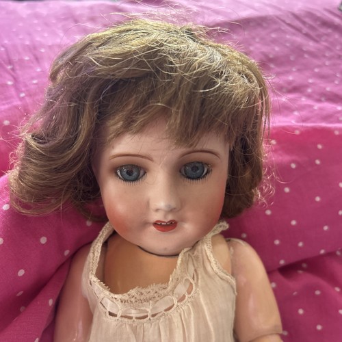 Beautiful antique doll united - beautiful,