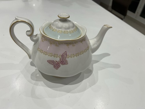 Royal albert favourite - royal,
