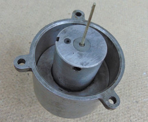 Carburettor dashpot - carburettor, h4