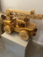 Wooden working toy crane hand - working,