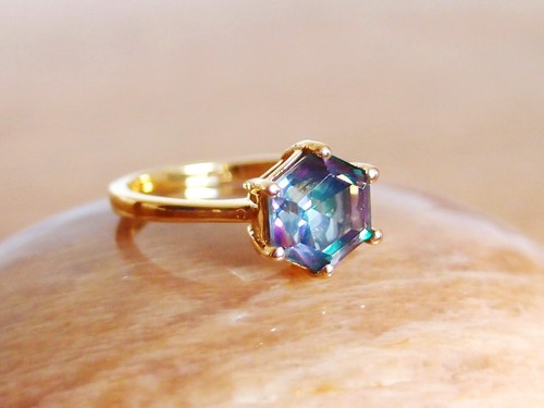 Mystic topaz hexagon - mystic, solitaire