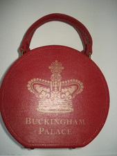 BUCKINGHAM PALACE RED