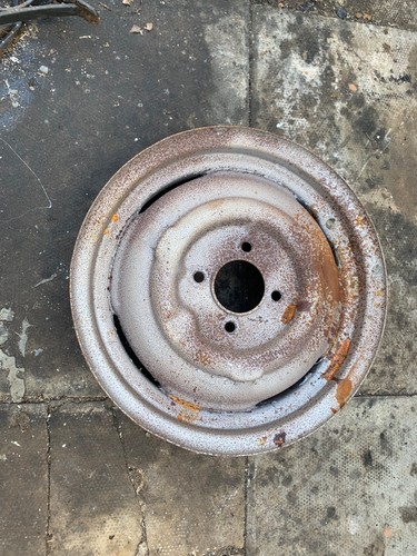 Morris minor 1000 wheel genune - morris,