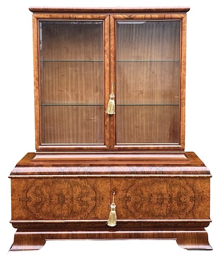 Art deco walnut - art, glazed