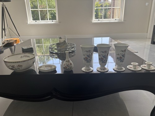 Eight pieces wedgwood - eight,