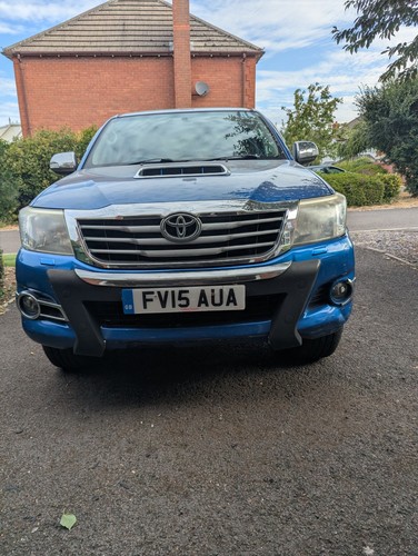 Toyota hilux invincible - toyota,