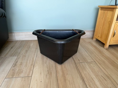 Heavy duty corner manger horse - corner,