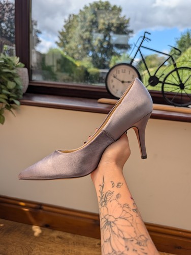 Menbur grey satin - pointed, toe